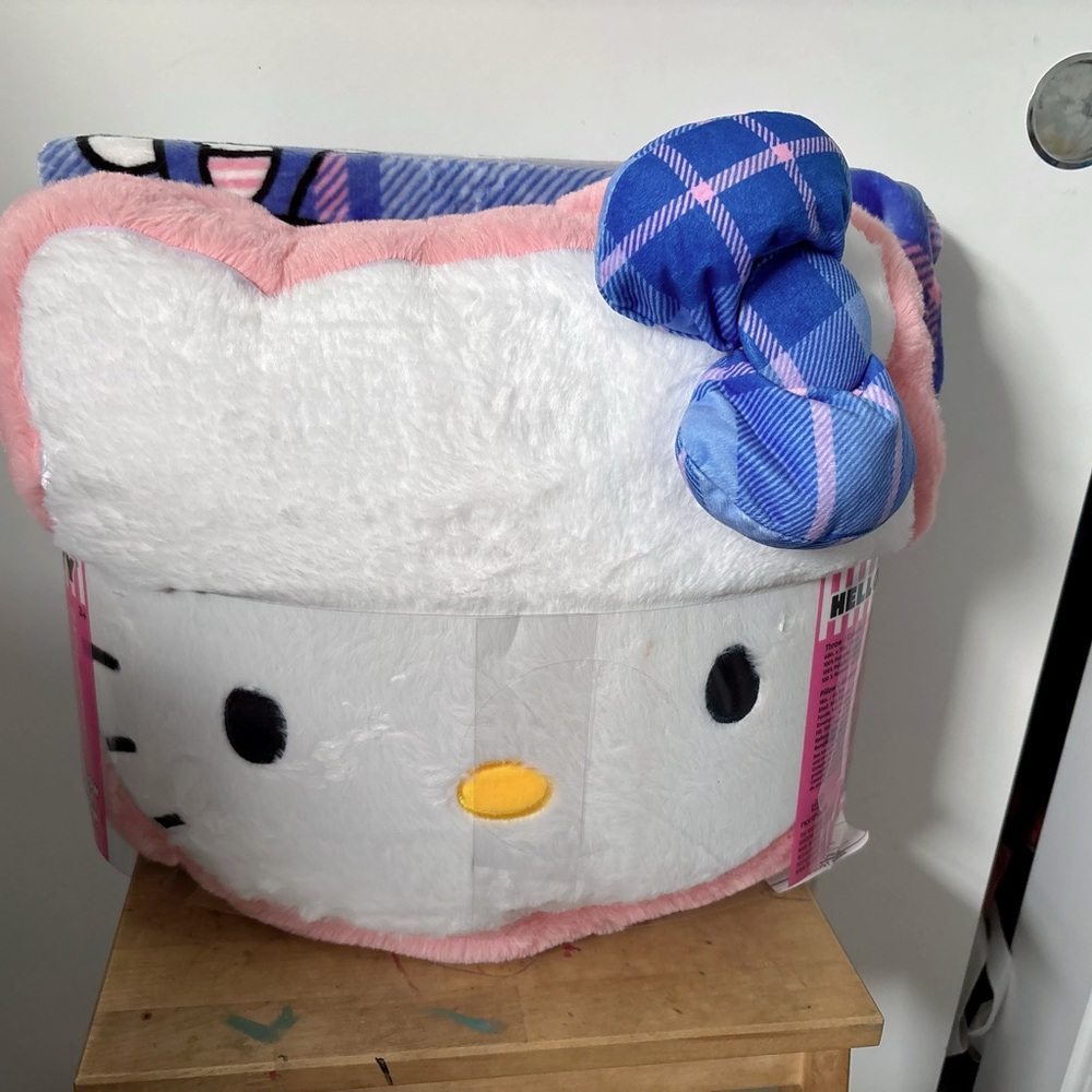 New Hello Kitty Pillow & Cloud Throw Blanket Set Plush Cushion Soft Throw Costco